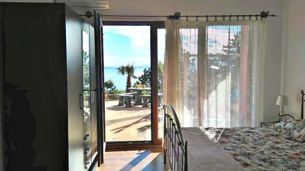 Apartment Anika Кострена Екстериор снимка
