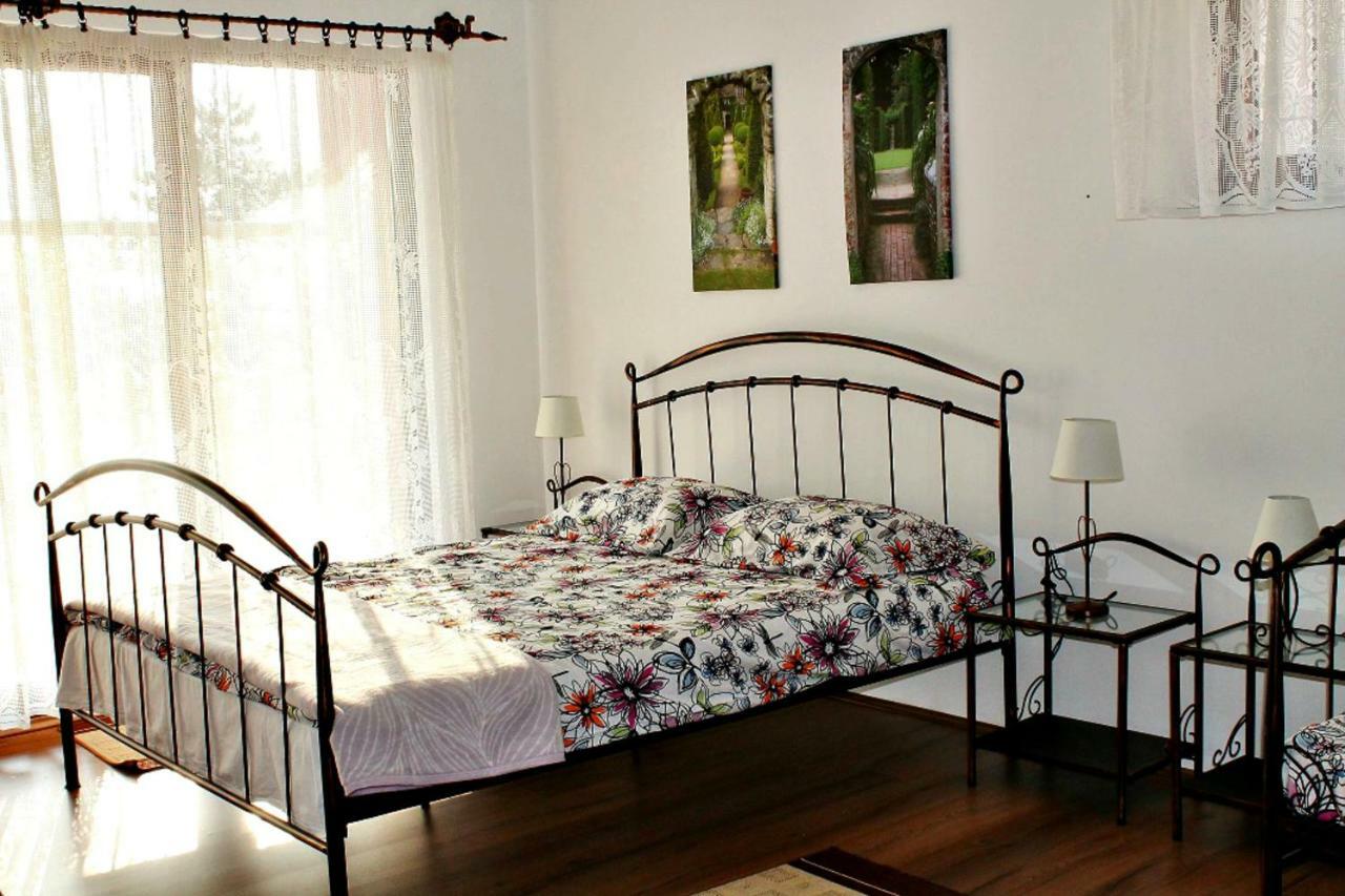 Apartment Anika Кострена Екстериор снимка